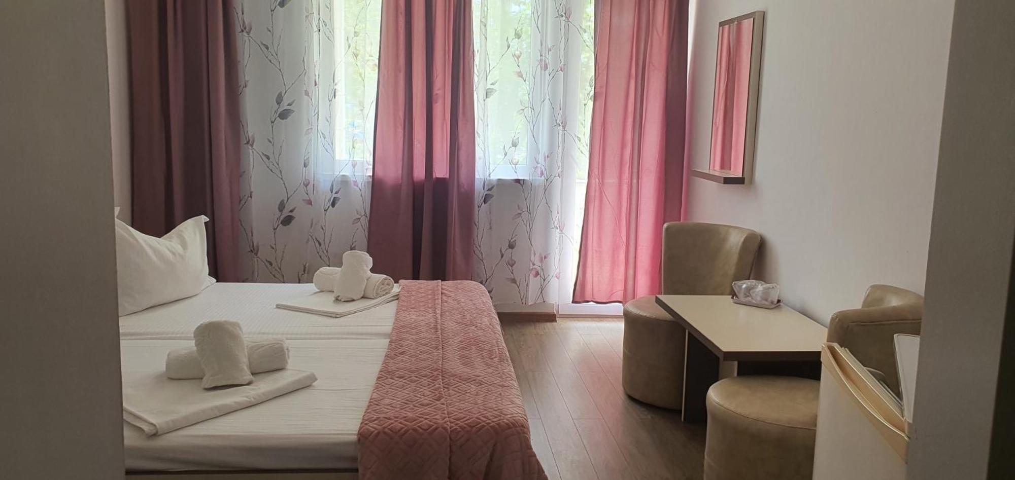 Hotel Pescarus Мамая Екстериор снимка